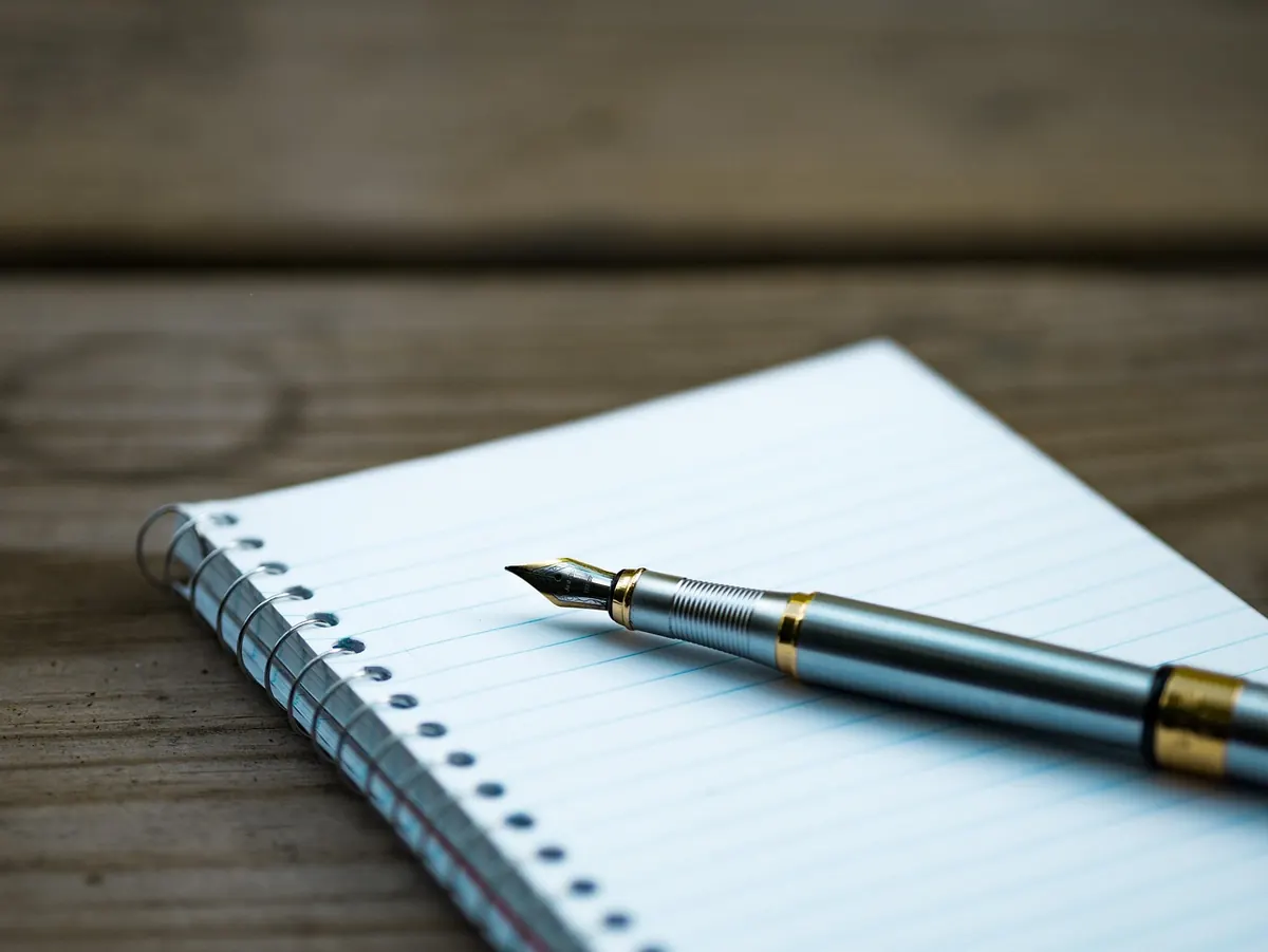 Journalling vs Diary Writing: What's the Difference and Which Should You Choose?